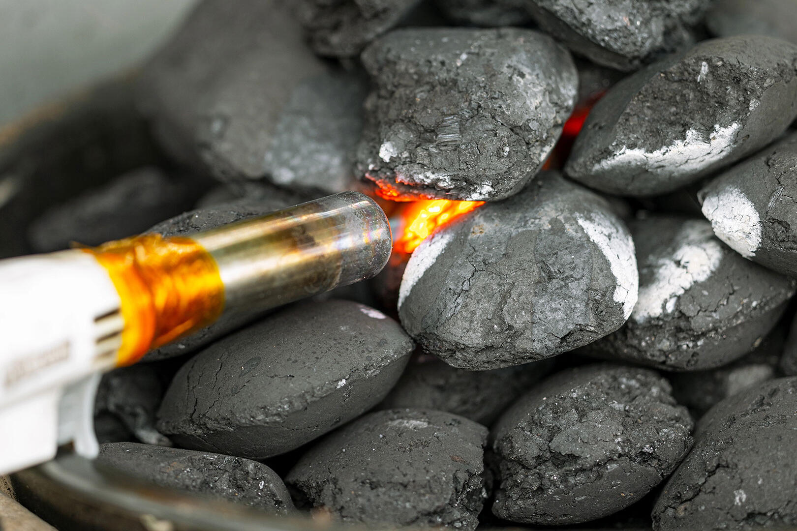 Kann man Grillkohle für Shisha benutzen – Fakten, Risiken und bessere Alternativen 5